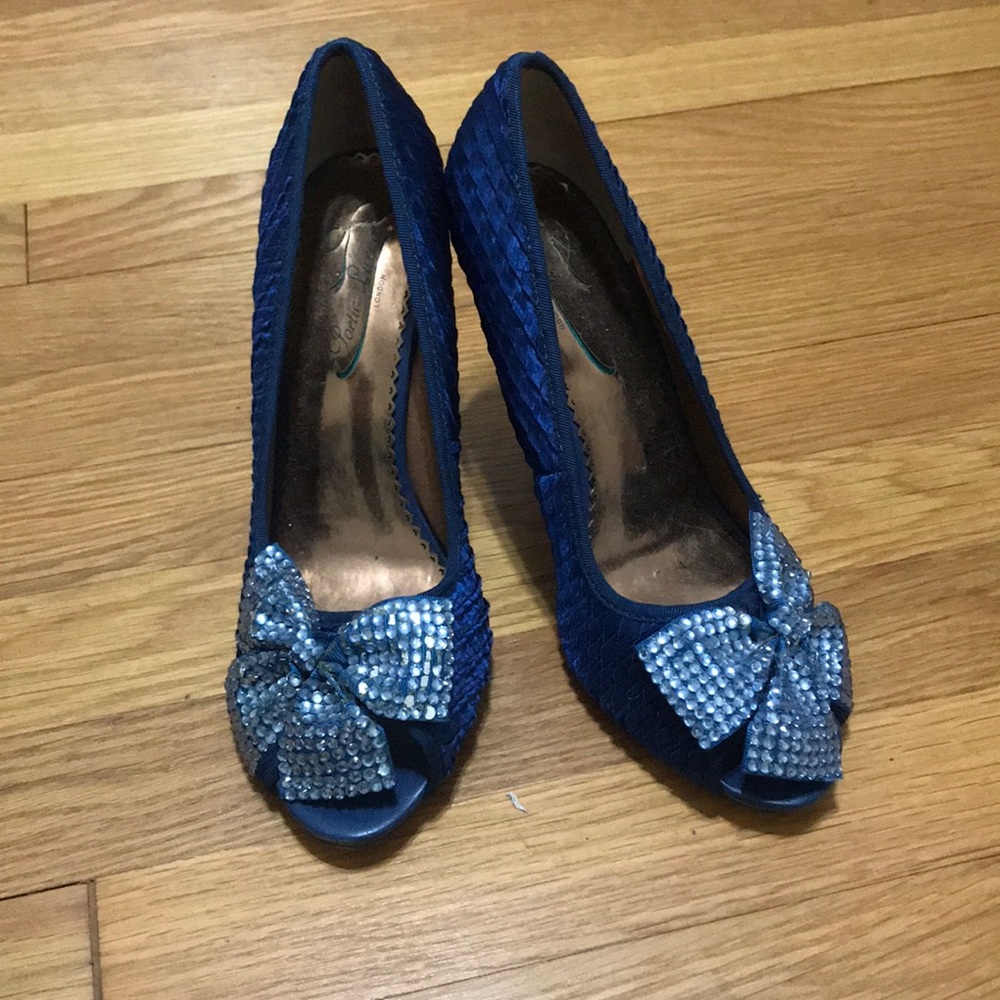 Fun vintage costume heel